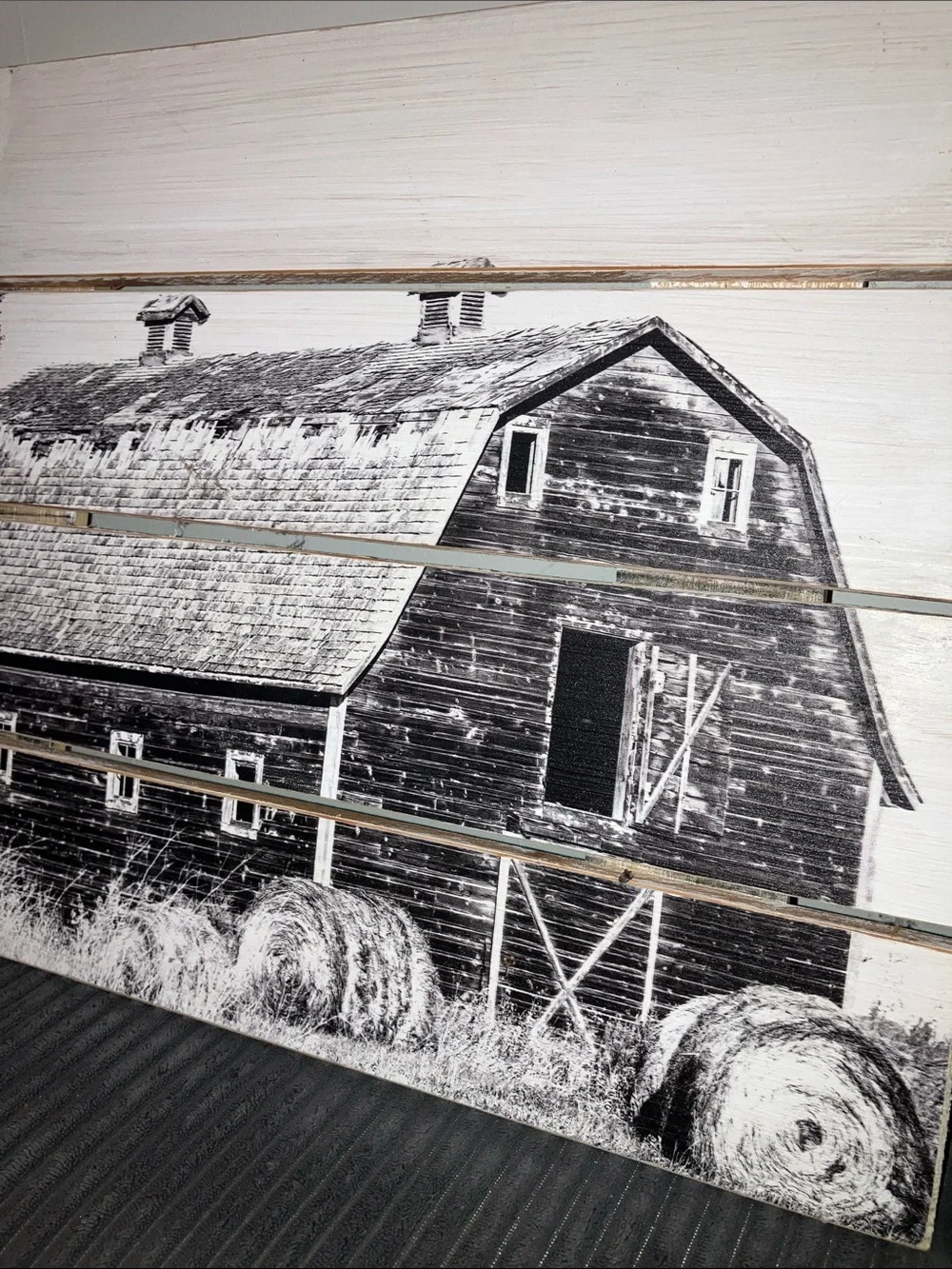 Black and White Farmhouse Barn Pallet Wall Art